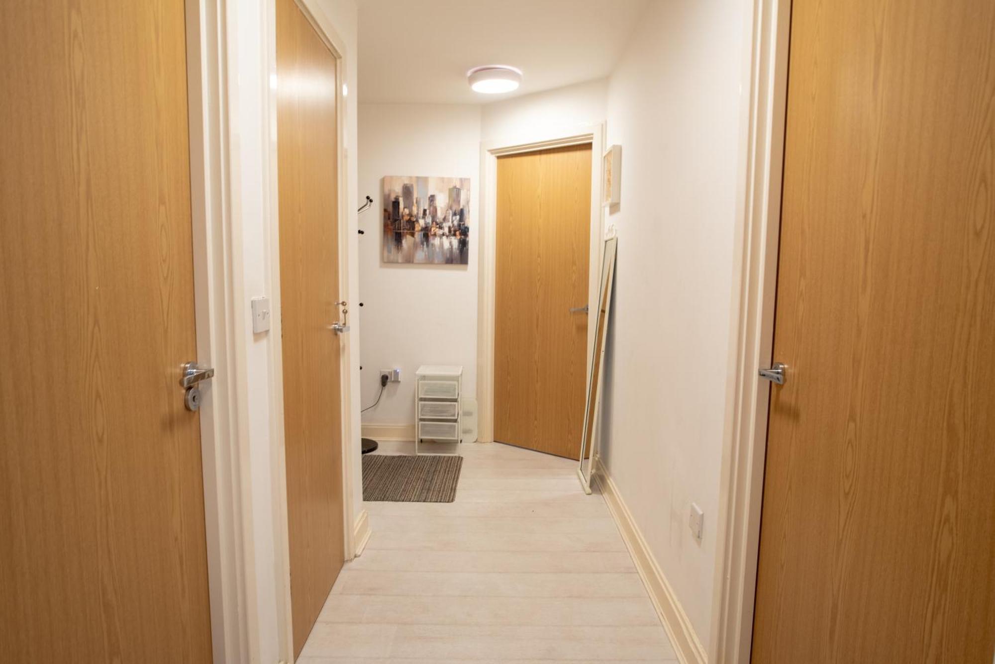Two-Bedroom Luxury Apartment With Workspace, Free Secure Parking & Coffee Birmingham Kültér fotó