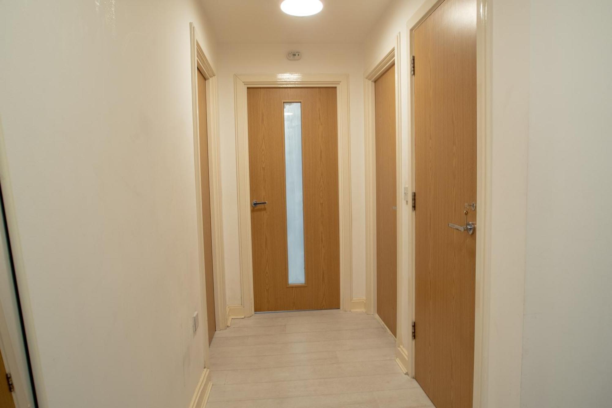 Two-Bedroom Luxury Apartment With Workspace, Free Secure Parking & Coffee Birmingham Kültér fotó